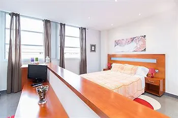 ** Hotel Ainb B&B Eixample-Muntaner Barcelona Hiszpania